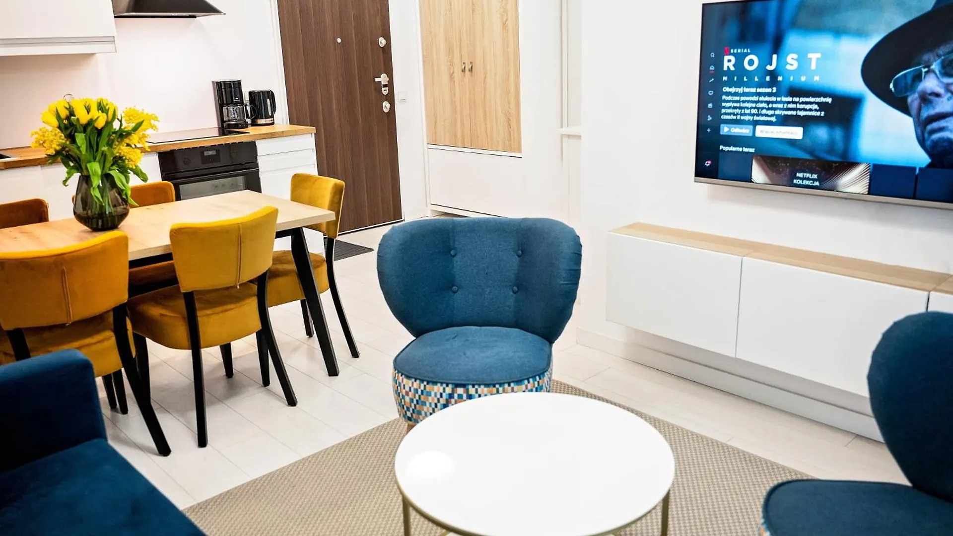 3 Rooms In Mennica Residence Warszawa Polen