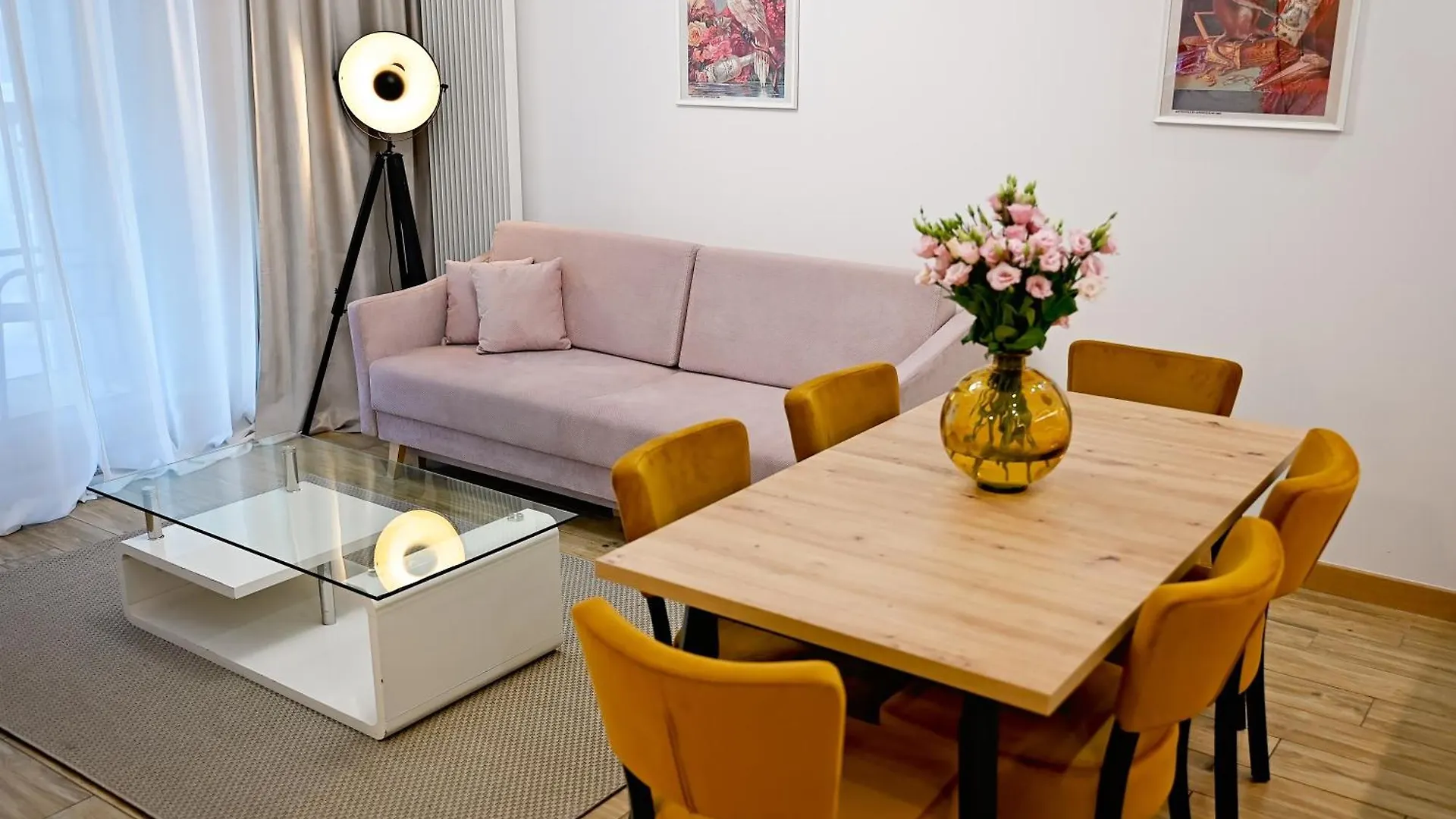 3 Rooms In Mennica Residence Warszawa 0*,  Polen