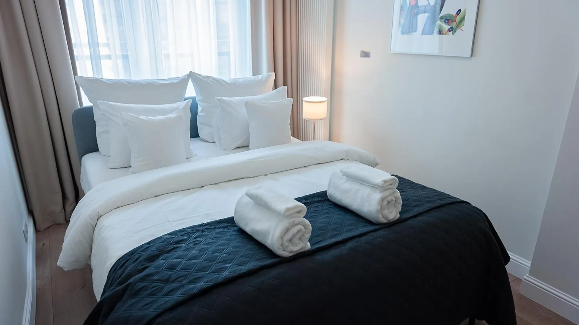 3 Rooms In Mennica Residence Varsóvia Apartamento