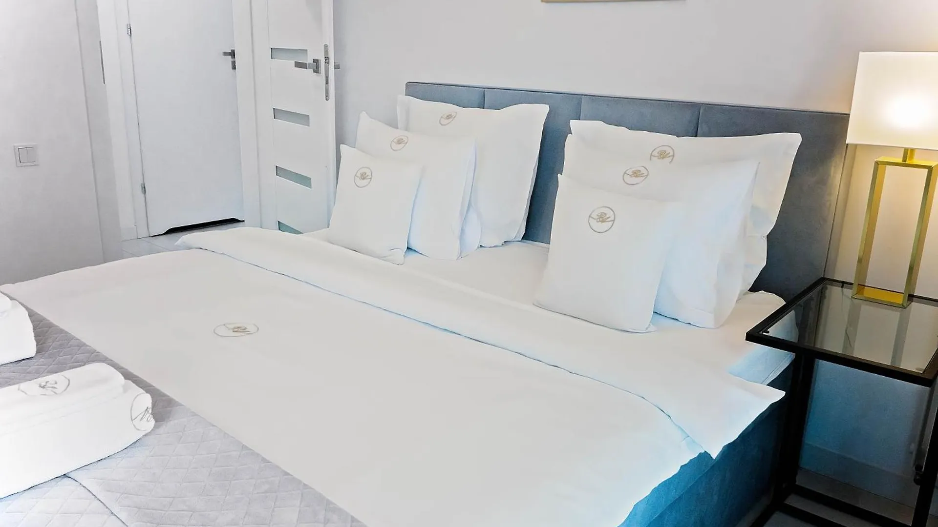 Apartamento 3 Rooms In Mennica Residence Varsóvia