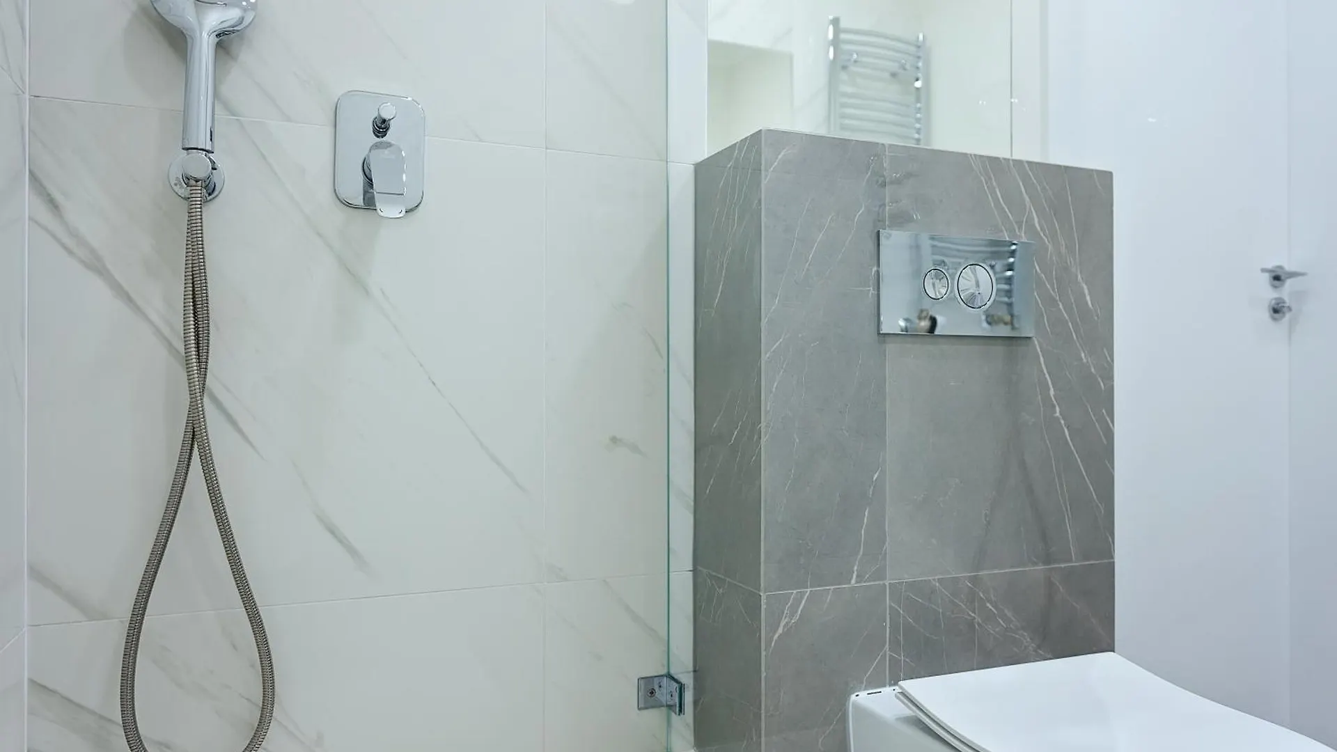 3 Rooms In Mennica Residence Varsóvia